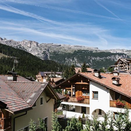 Apartments Da La Vedla Flats San Cassiano  Buitenkant foto